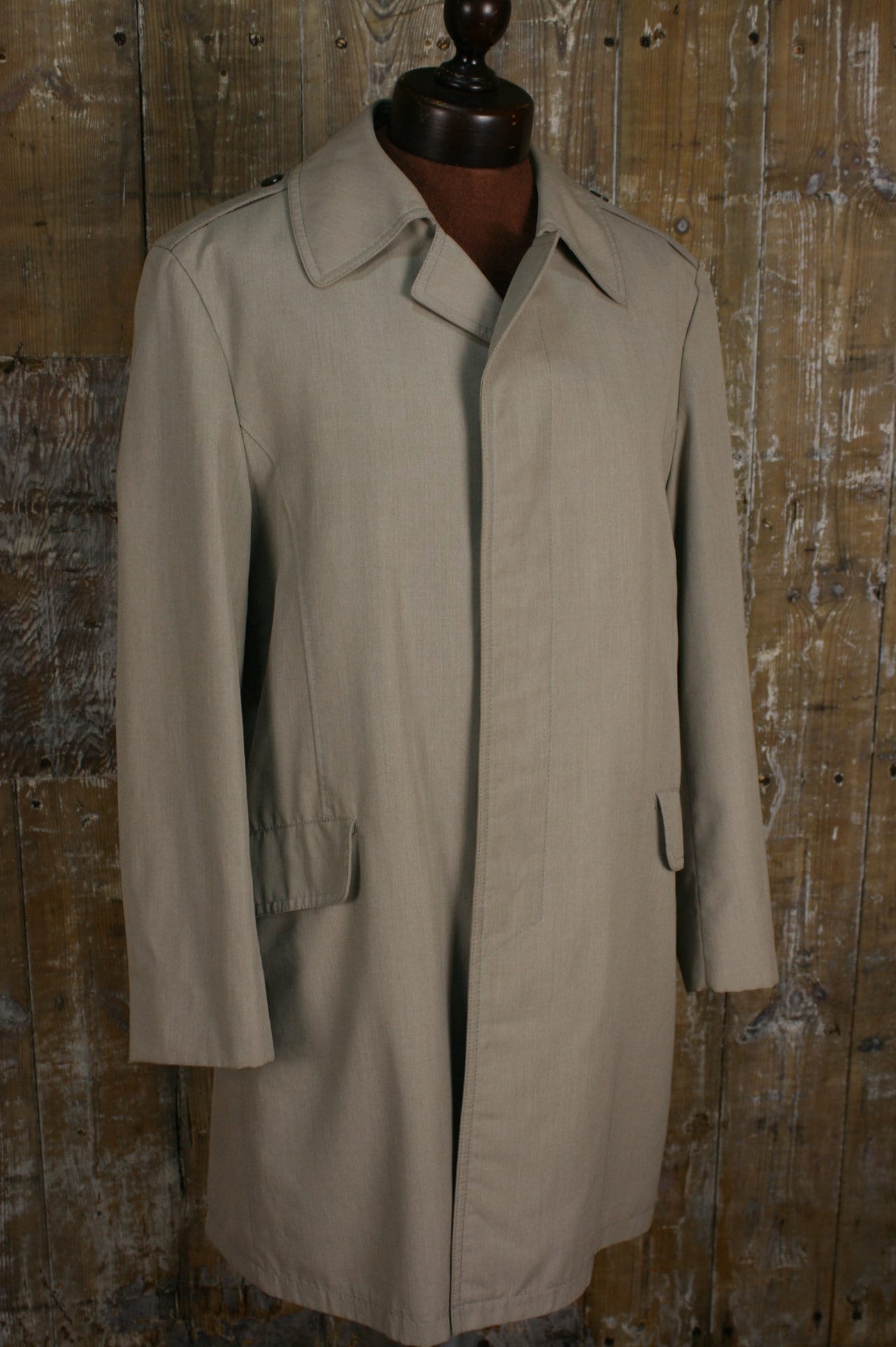 Vintage mans raincoat/ mac beige knee length Melka Statesman | Etsy