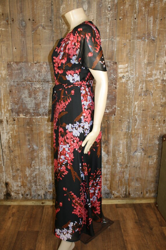 Plus size vintage 70s maxi dress, black/ red wist… - image 8