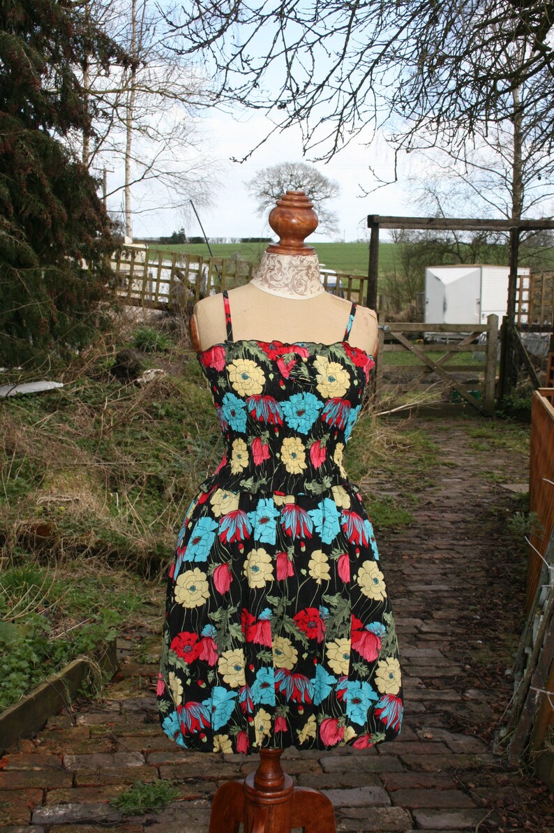 WHITE FLORAL ROCKABILLY VTG PROM STRAPLESS DRESS S10-20