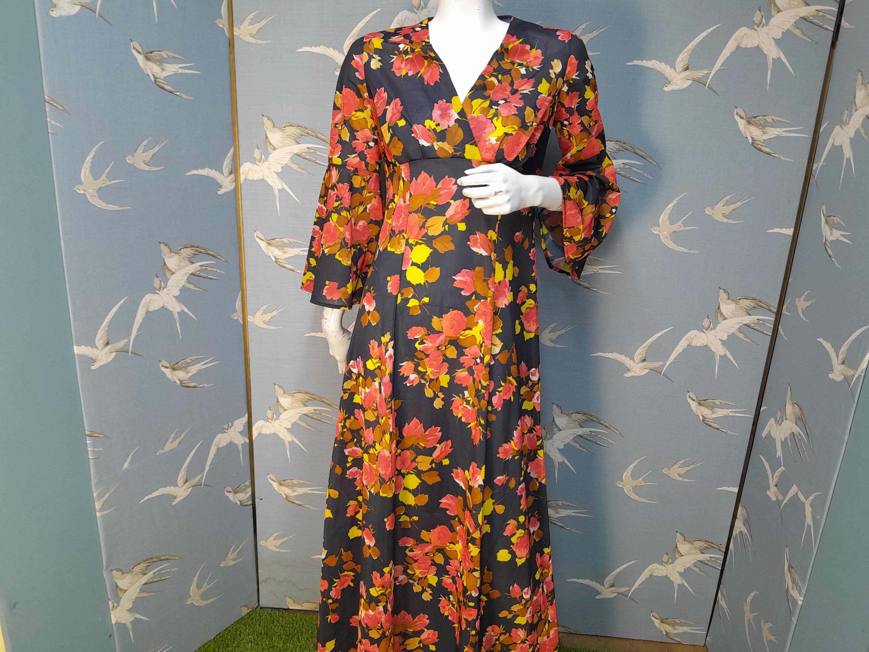 Vintage 1970s Nylon Floral Maxi Dress, Brentford Nylons Black/ Red Bell Sleeve  Dress, Size 10 UK/ 36" Bust - Etsy