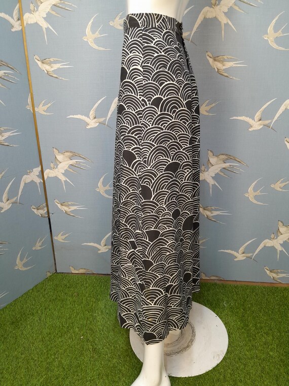Vintage 1970s Kati art deco inspired midi/ midaxi skirt, size 6 UK/ 24" waist View 5