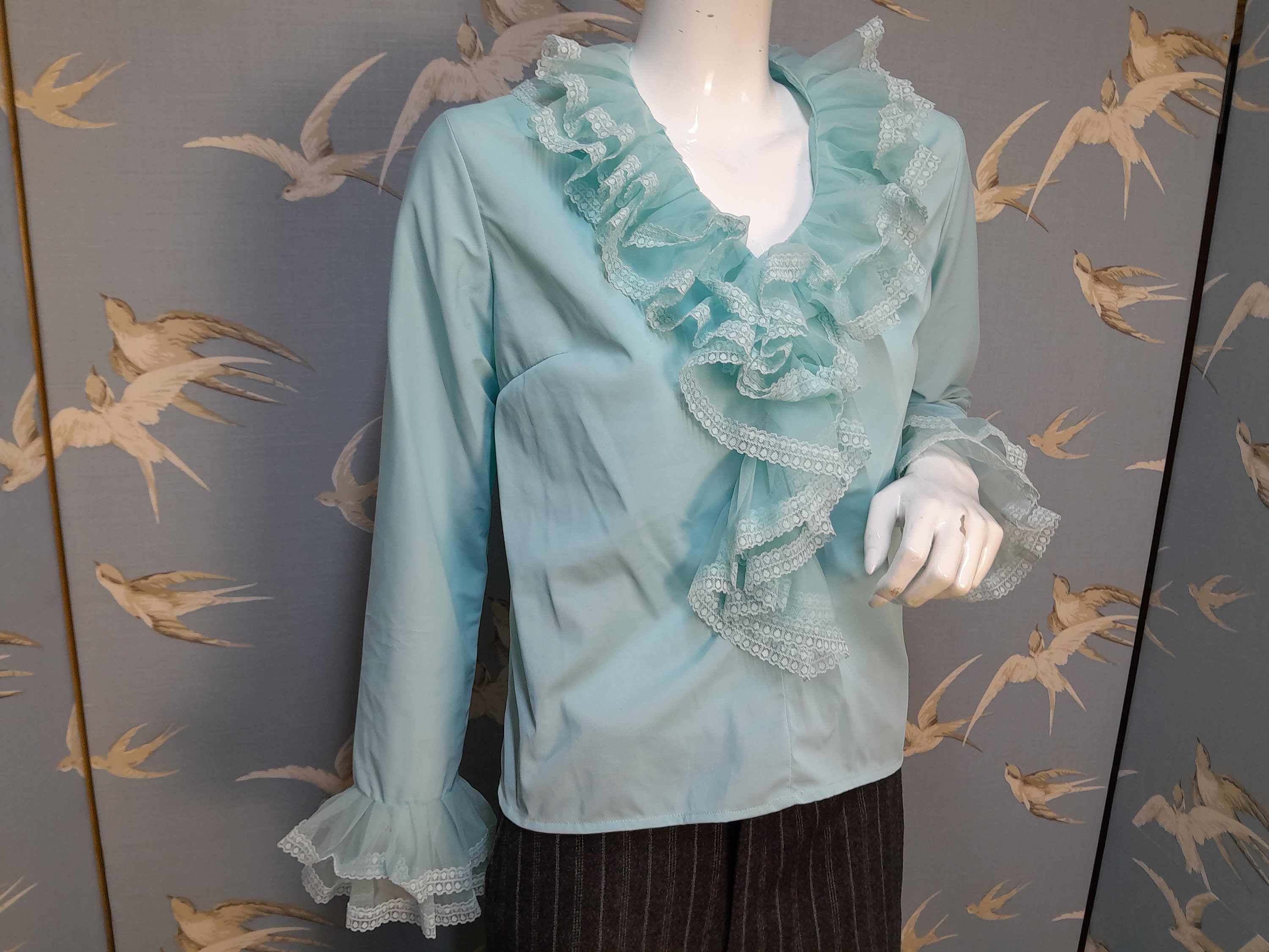 Ruffle bell sleeve top 2025