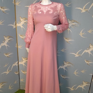 dusky pink bridesmaid dresses with sleeves Zapaka Women Dusty Rose A Line Maxi Bridesmaid Dress Long Sleeves V-Neck Wedding Guest Dress, Dusty Rose / US16W