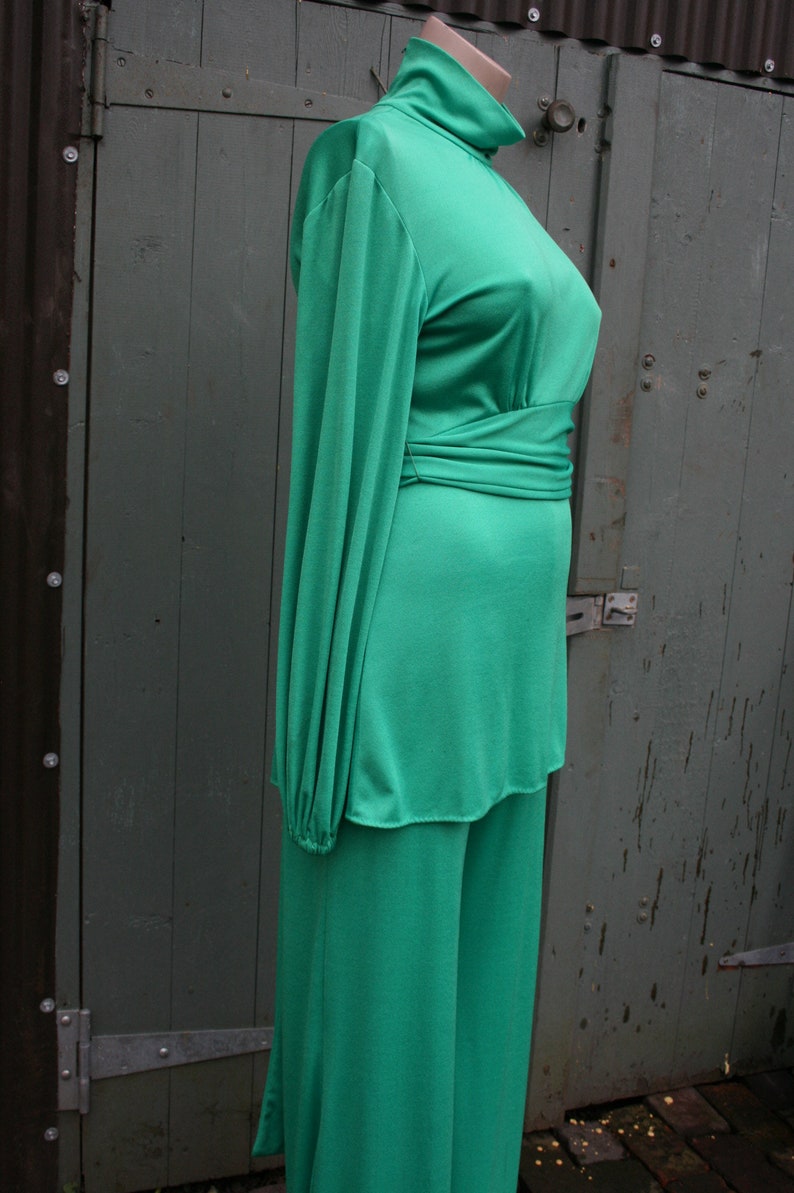 trouser suit size 16