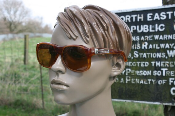 Vintage 70s/ 80s V. Moro Italy designer sunglasse… - image 2