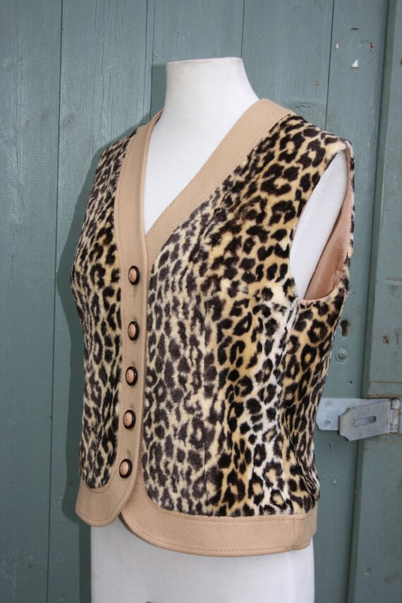 Vintage 60s/ 70s leopard waistcoat, size 12 fake f