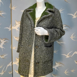 Vintage 1960s/ 70s green synthetic tweed coat, faux sheepskin lining, Valstar coat, size M/ L. See ITEM DETAILS for all measurements image 1