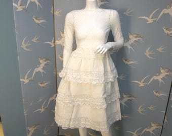 Vintage 1950s wedding dress, petite lace/ ribbon tiered tea length dress size 6 UK/ 32" bust. See ITEM DETAILS for all measurements