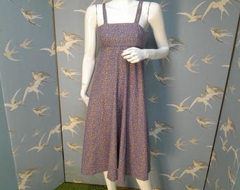 XS vintage jaren 1970 katoenen bloemenjurk met bloemenprint, jurk met fijne print spaghettibandjes maat 6 UK/ 32" buste