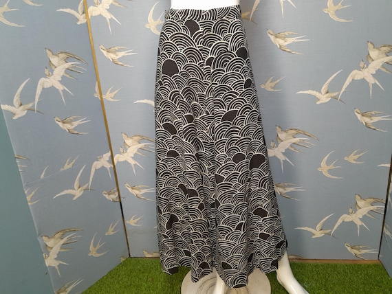 Vintage 1970s Kati art deco inspired midi/ midaxi skirt, size 6 UK/ 24" waist