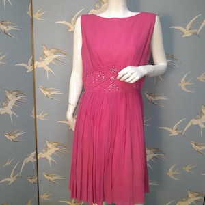 Vintage 1950s pink chiffon dress, R & K originals pearl/ diamante trim prom dress size 12/ 14 UK, 39.5&quot; bust