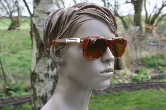 Vintage 70s/ 80s V. Moro Italy designer sunglasse… - image 1