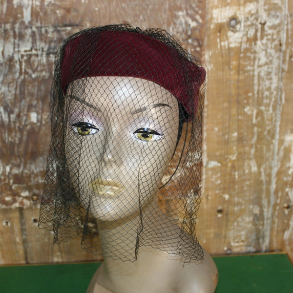 Vintage 50s wine red velvet pillbox hat with small black veil