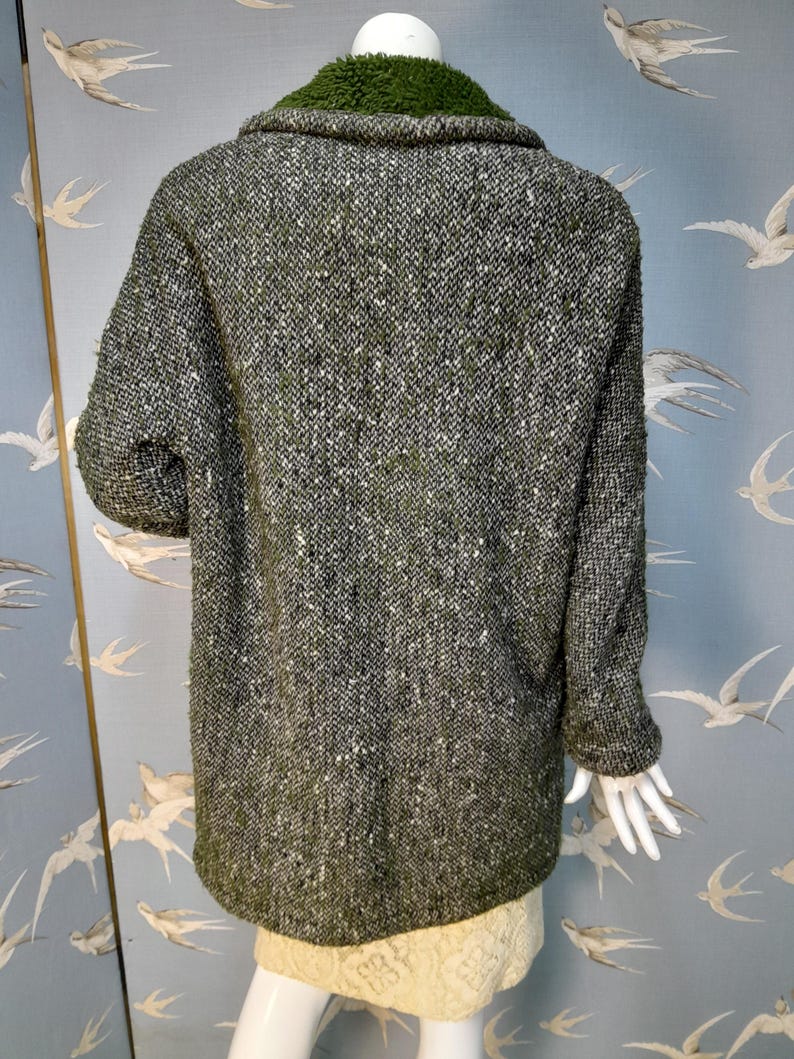 Vintage 1960s/ 70s green synthetic tweed coat, faux sheepskin lining, Valstar coat, size M/ L. See ITEM DETAILS for all measurements image 8