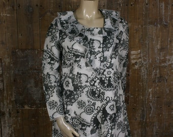 Plus size vintage 60s/ 70s monochrome mod dress, Eriko size 18 UK/ 44" bust black & white scooter dress