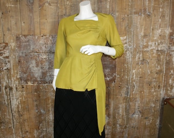 Vintage 1940s mustard yellow peplum blouse, size 8/ 10 UK, 35" bust