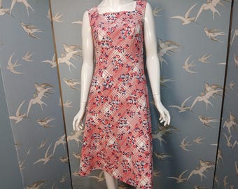 Vintage 1970s sleeveless dress, size 10/ 12 UK. See ITEM DETAILS for all measurements