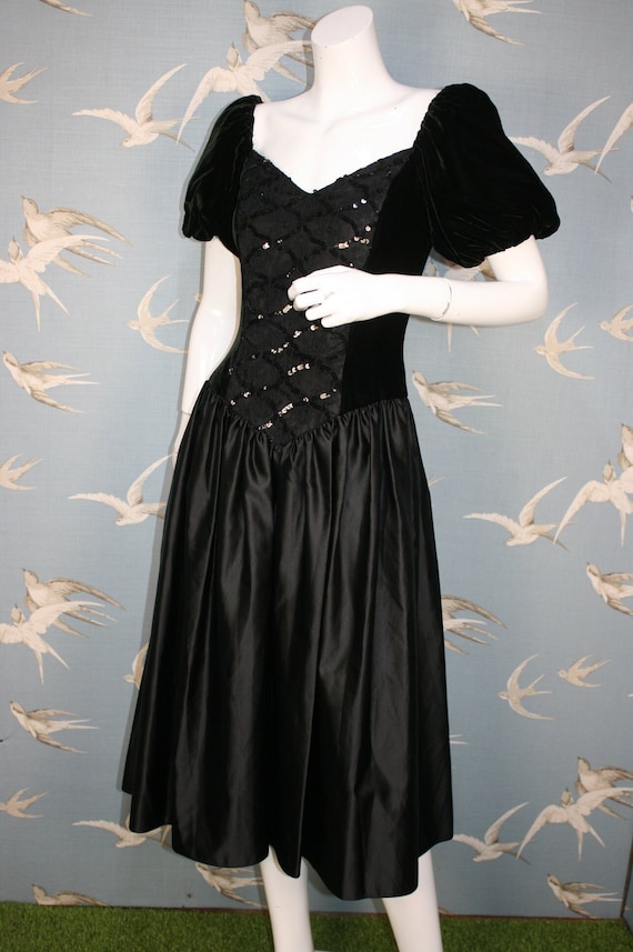 XS Vintage 80s Prom Dress, Velvet/ Satin Size 6- 8 Midi