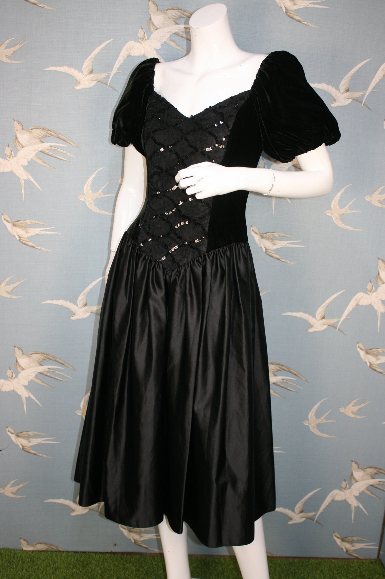 white christmas dresses Vintage 1980s boutique black cocktail dress – Neon Hustle