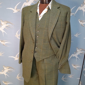 Near pristine vintage 1970s bespoke 3 piece wool tweed suit, 40&quot; chest, 36&quot; waist, 30.5&quot; leg