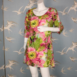 Vintage 60s/ 70s flower power micro mini dress/ psychedelic floral shift, size 10 UK/ 36&quot; bust