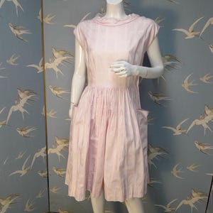 Vintage roze katoenen jurk uit de jaren 50, Riddella maat 12 fit & flare rockabilly-jurk, bardot-halslijn/zakken
