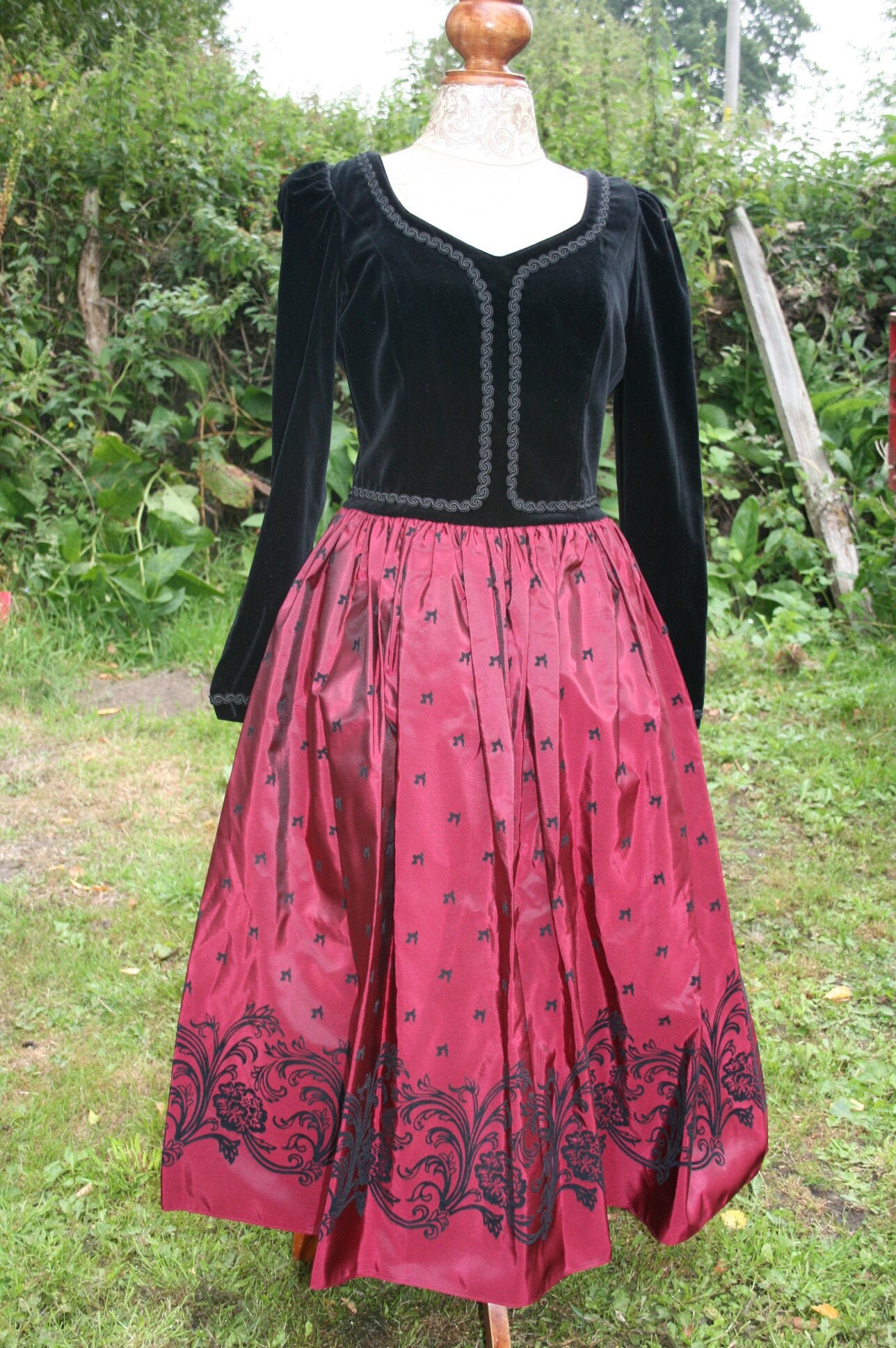 Image of Laura Ashley Vintage S Prom Dress, Size  Black/ Red Velvet/ Taffeta Ballerina Length Dress