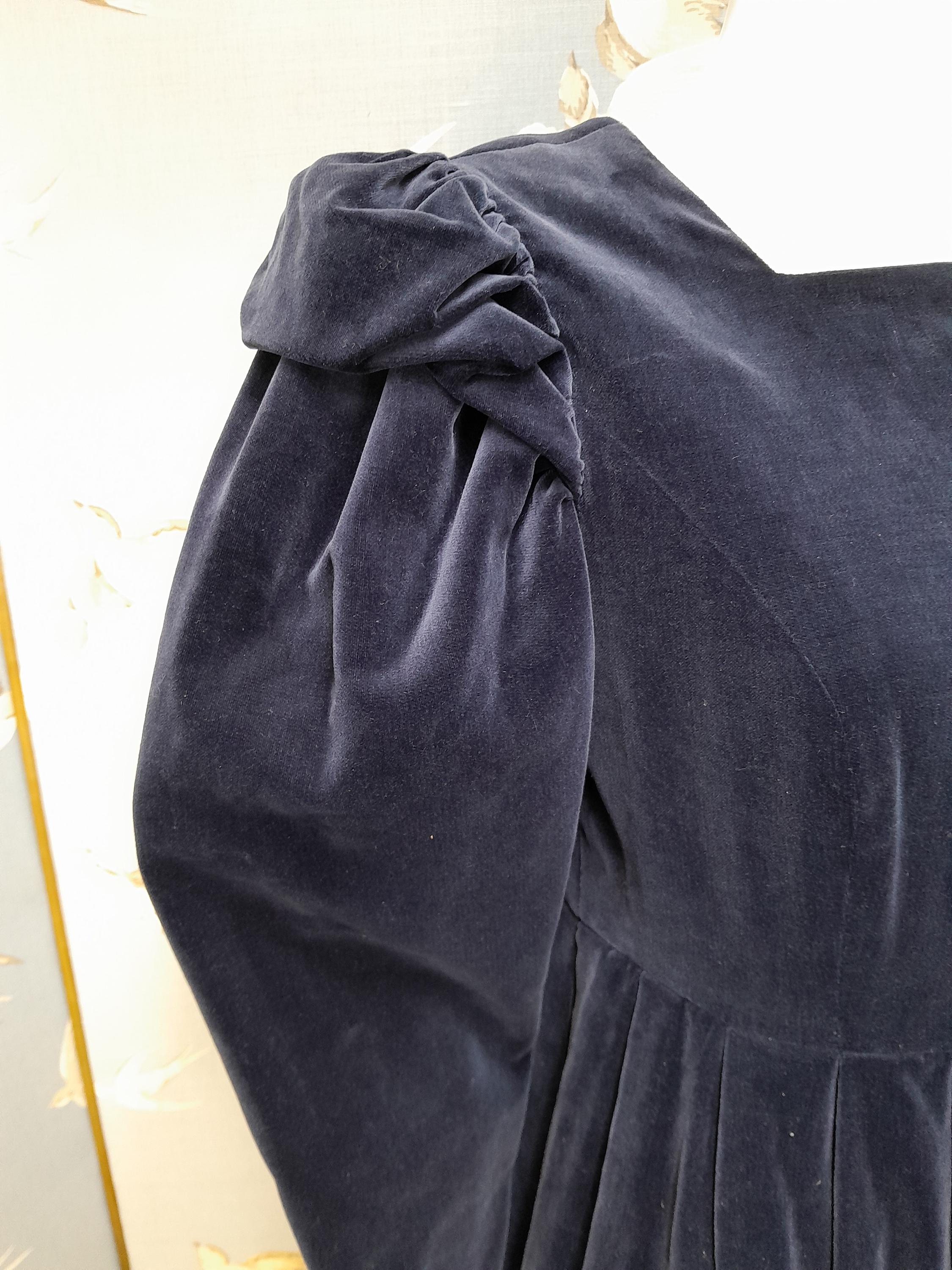 希少✨️LAURA ASHLEY 80sヴィンテージ ベルベットドレス❁パープル Laura Ashley vintage dresses from the Spring 1988 catalog. I am