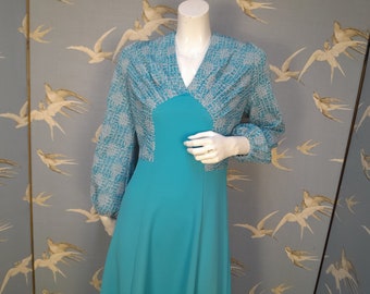Vintage 70s maxi dress, silver/ blue cocktail/ evening dress, size 10/ 12, 37" bust, Diolen Loft lurex glittery party dress