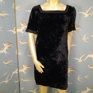 L vintage 1940s black crushed velvet shift dress, size 14 UK/ 42&quot; bust/ hips