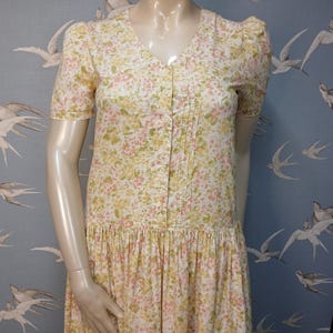 Vintage 1980s Laura Ashley dress, pastel floral cotton dress size 12/ 14 UK, 40&quot; bust