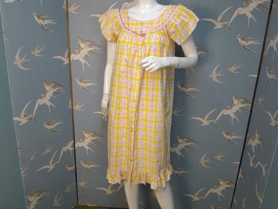 Vintage 1960s/ 70s Cotton Housecoat/ Nightdress, Dorothy Perkins Check/ Rosebud Lemon & Pink Smock, Size 12/ 38" Bust