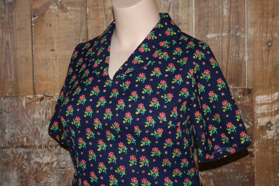 60s floral mod dress, size 14/ 40" bust navy/ pin… - image 4