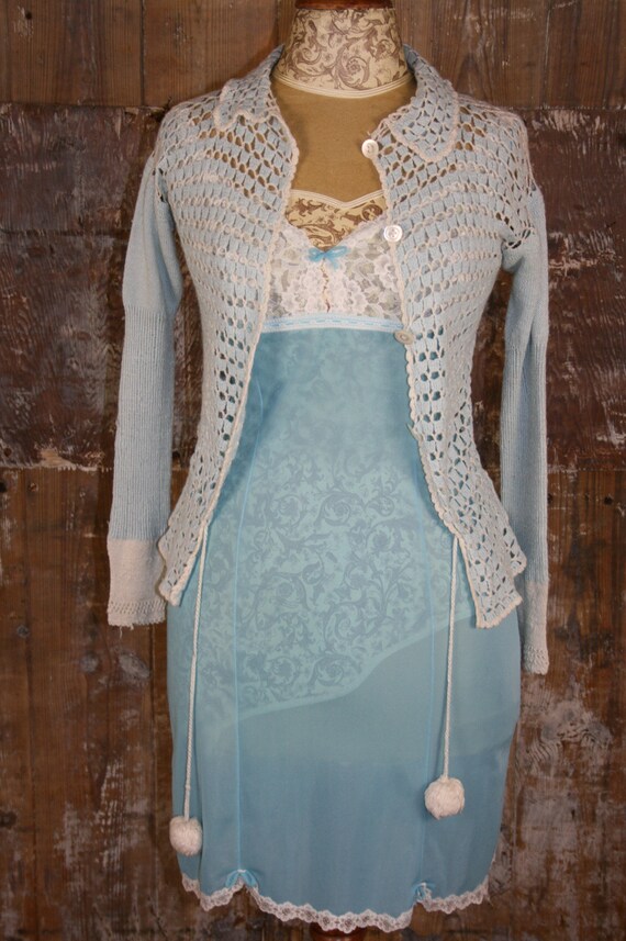 Vintage 1940s cardigan, blue/ ivory crochet cardi… - image 2