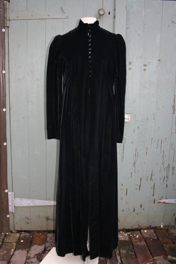 Black velvet floor length maxi coat, 1940s/ 50s si