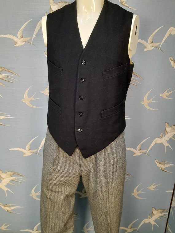 Vintage mans 1930s/ 40s black wool waistcoat, M/ … - image 3