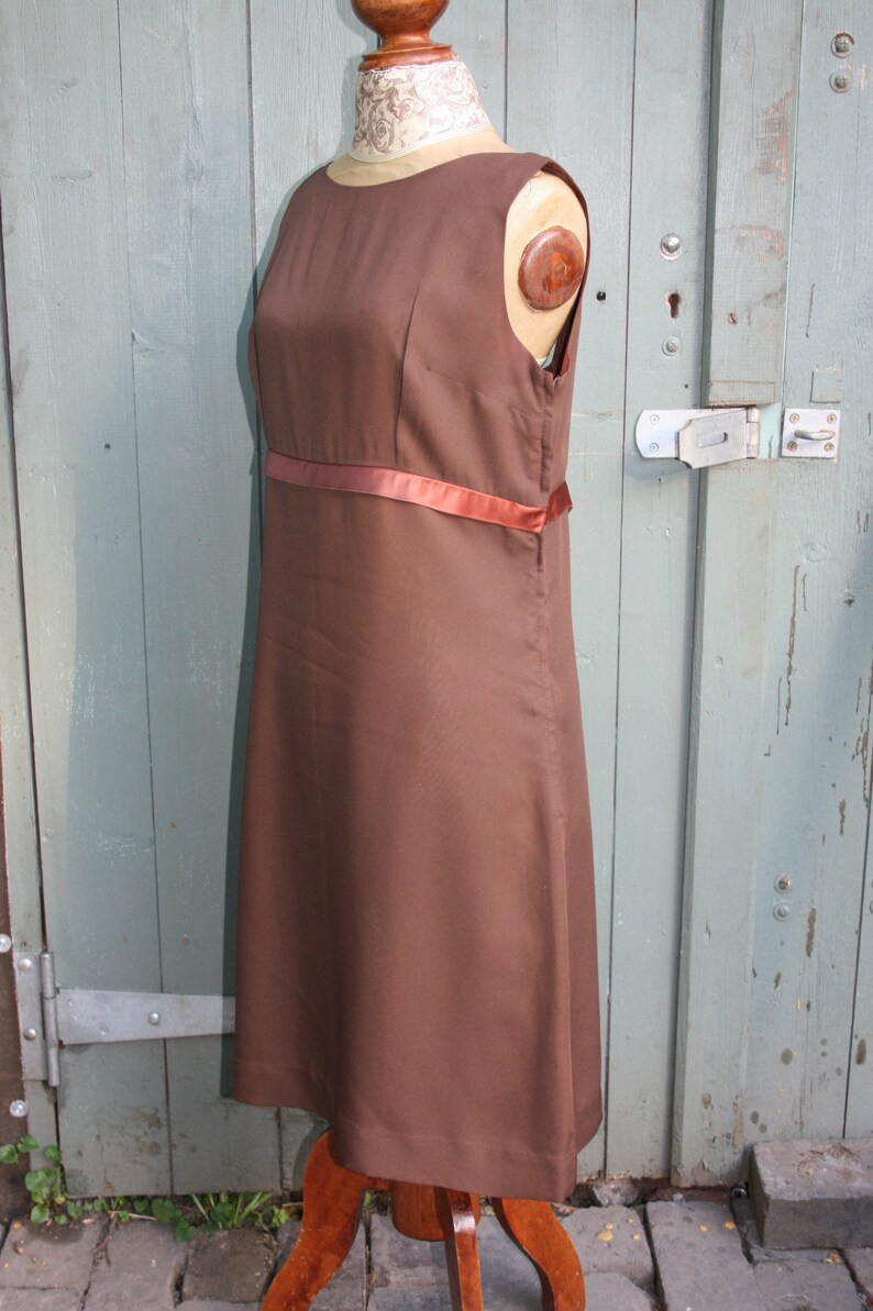 nice back detail Vintage 60s brown cocktail dress Melbray of London