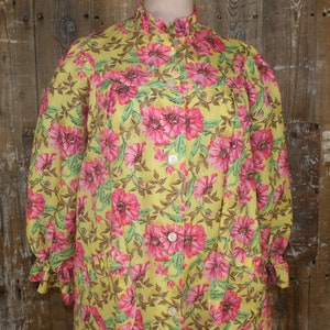 Vintage 50s housecoat, acetate/ rayon pink/ yellow floral robe, size M/L, 44 bust image 1