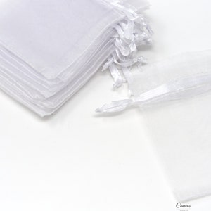 10 petits sacs en organza, sacs cadeaux en organza pour bijoux de mariage 7 x 9 cm, sacs avec cordon de serrage pour l'emballage,