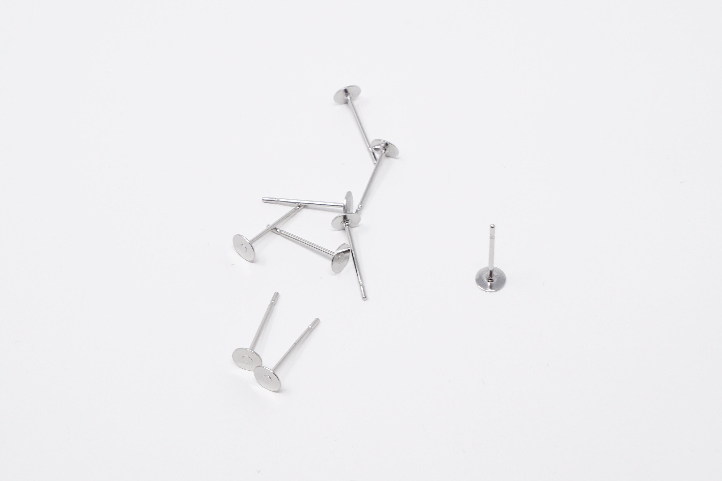 SLD141 - Silver Studs
