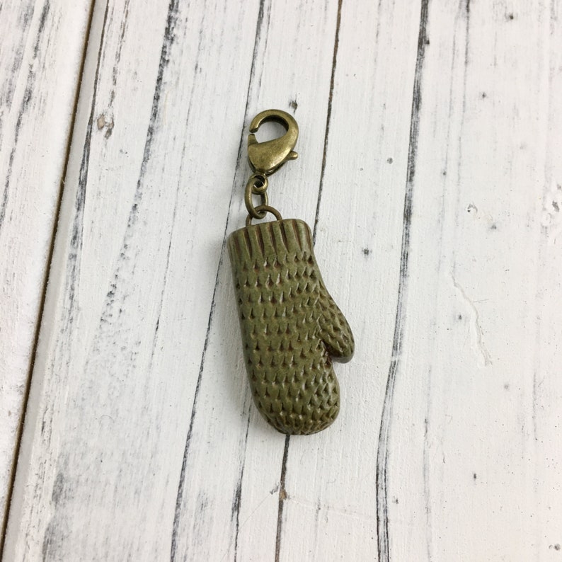 Gift for Knitters Knitting Stitch Markers Green Knit Mitten Progress Keeper