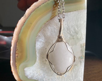 Green /& White Doolie Wire Wrapped Pendant