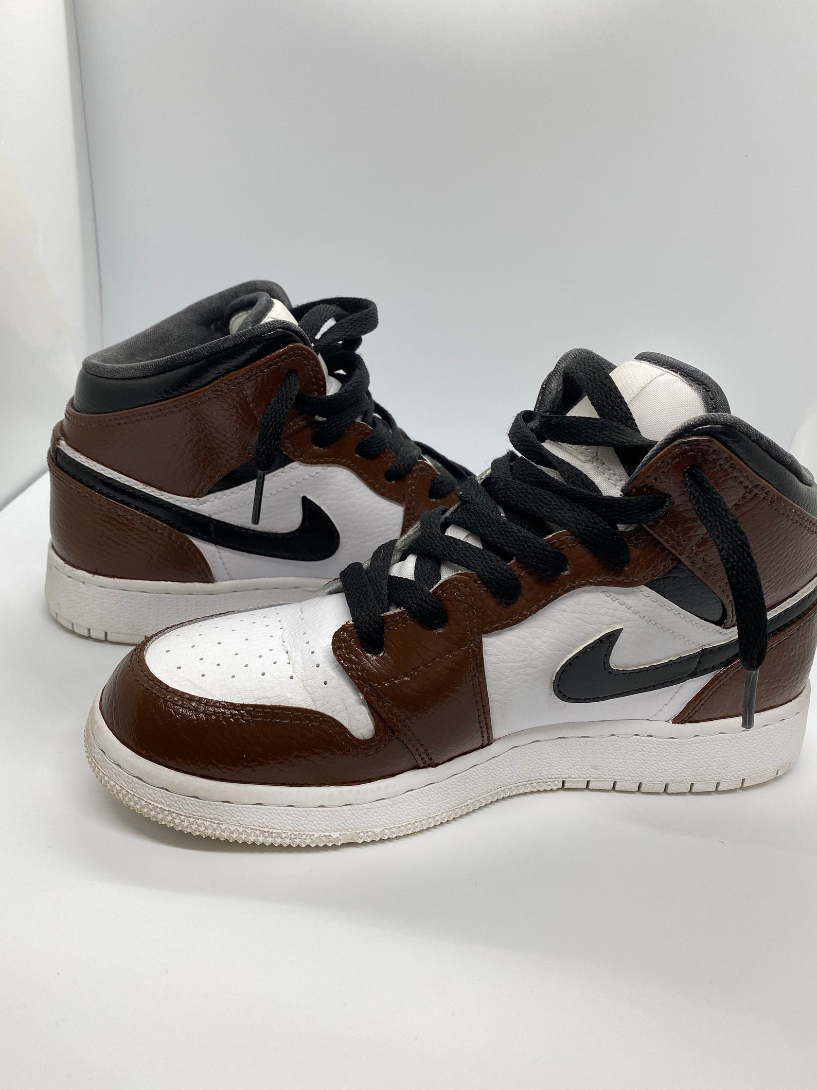 custom air jordan 1 mid sneakers