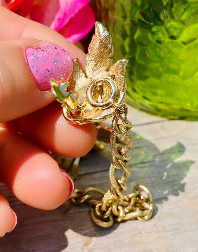 Vintage 1950s Crown Trifari Leaves Gold Tone Sweater Guard/ Shoe