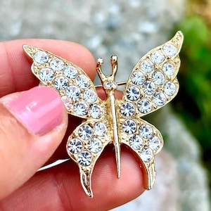 Vtg Sarah Coventry Gold Tone Sparkling Gorgeous Rhinestones Butterfly Pin Brooch