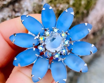 Aurora Borealis Rhinestone Brooch: Bi-color Art Glass  display picture 3