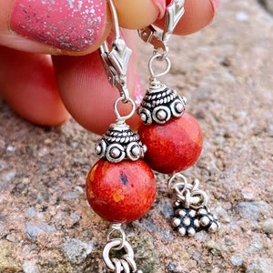 Gorgeous Vintage JRI Mexico 925 Sterling Silver Filigree Coral Hook Earrings #293