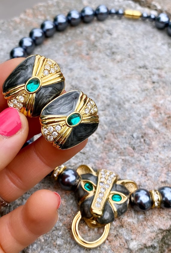 Comment choisir des boucles d'oreilles en acier chirurgical pour les l