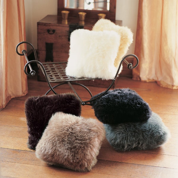 Housses de coussin en peau de mouton - Lammfell Kissenbezug - Sheepskin Cushion Covers - Fodere per cuscino in pelle di montone 50 x 50 cm