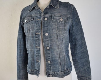 Perfect vintage 90s-early 00s light blue-grey wash button up denim jacket